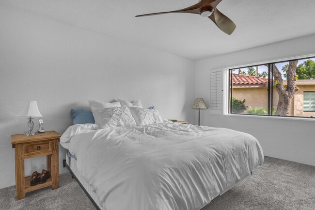 Building Photo - 17 Lugo Dr