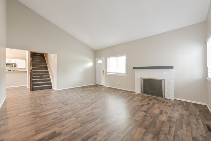 Building Photo - 14293 E Iowa Dr