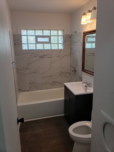 Building Photo - 5862 N 65th St