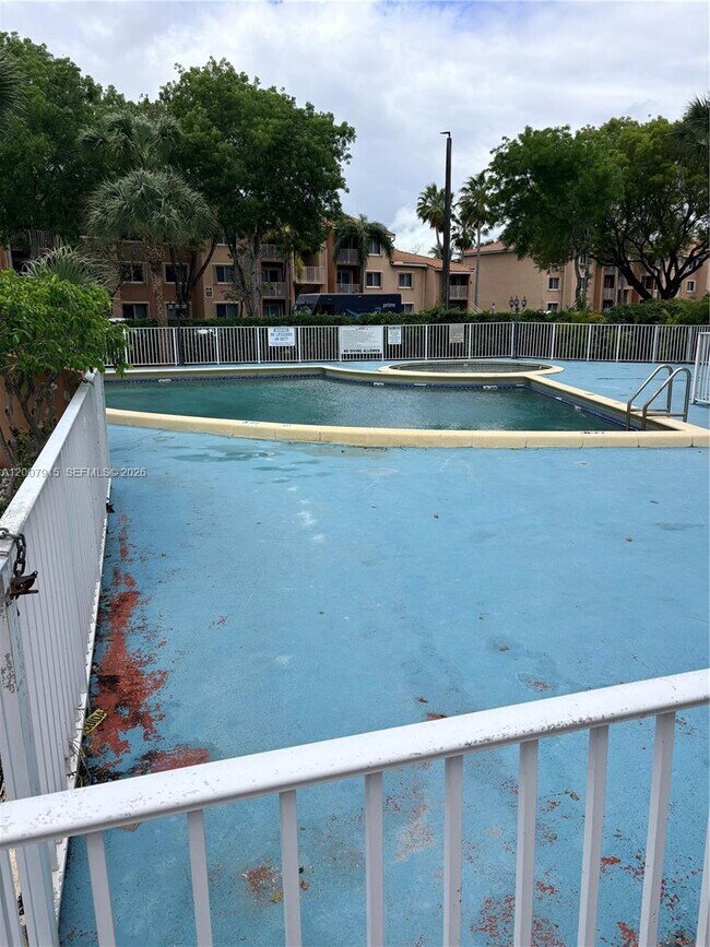 Building Photo - 17600 NW 68th Ave