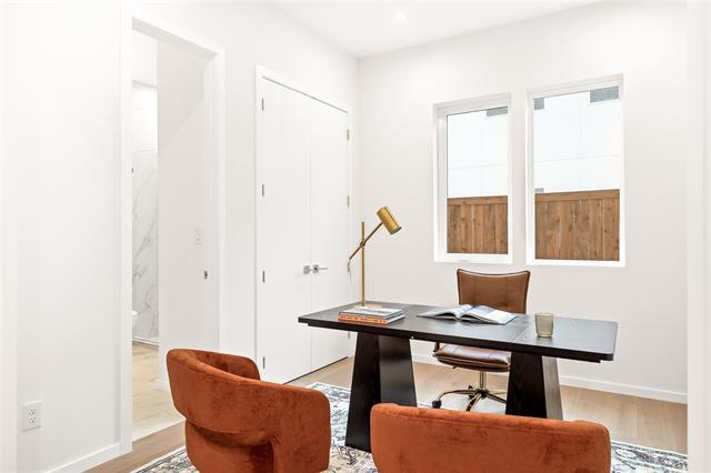 Building Photo - 825 Nomas St