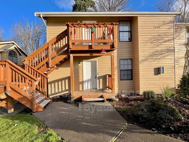 Building Photo - 1334 Puget St