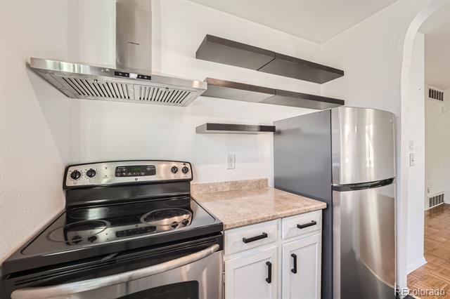 Building Photo - 8772 Chase