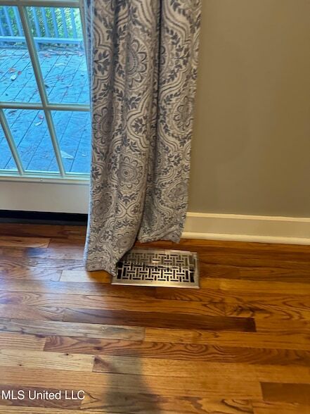 Building Photo - 3564 Cowan Pl