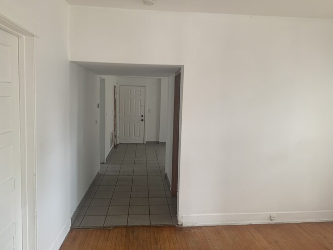 Building Photo - 1700 N Kedvale Ave