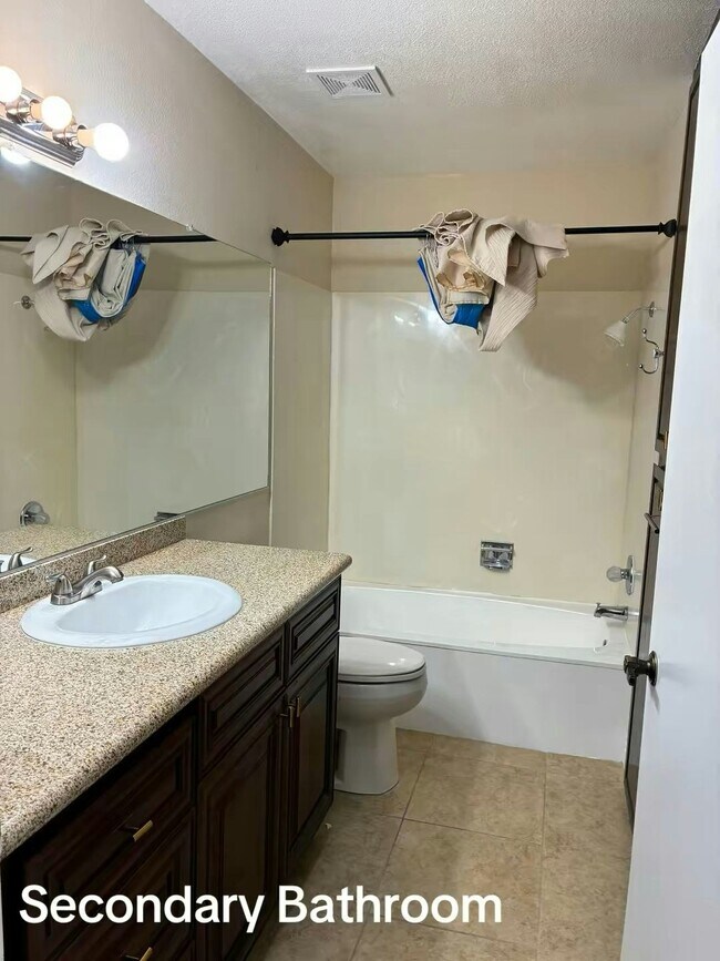 Building Photo - 609 Spyglass Ln