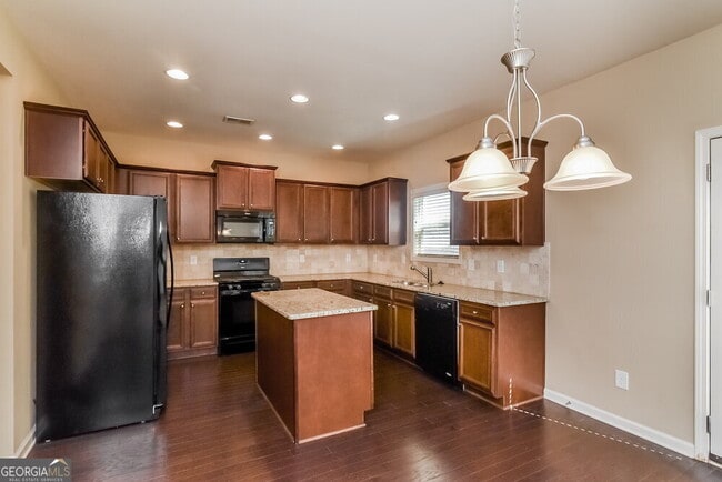 Building Photo - 928 Upland Ives Dr