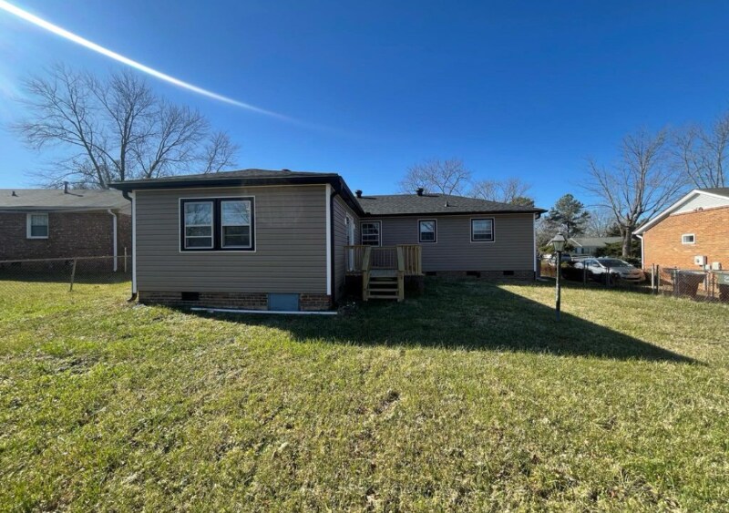 Building Photo - 1514 Glenridge Rd