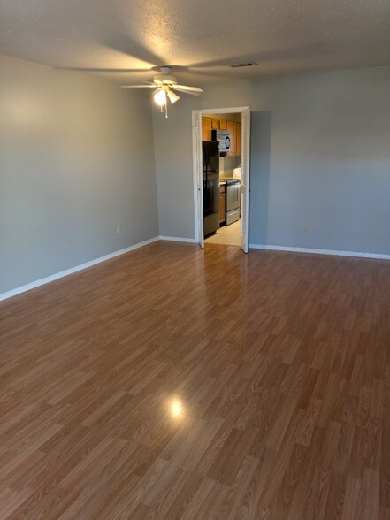Building Photo - 4133 NE Stallings Dr
