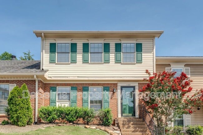 Building Photo - 1122 Brentwood Pointe