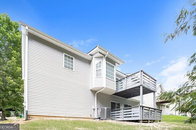 Building Photo - 5952 Tate Dr
