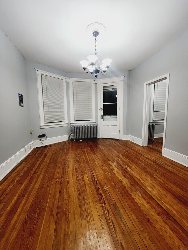 Building Photo - 125 Audubon Ave