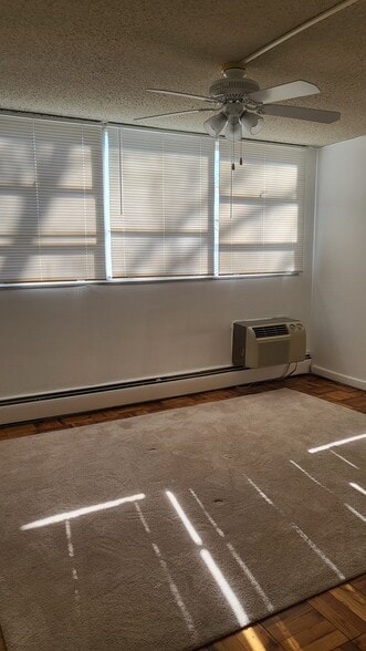 Bedroom - 1030 E Lancaster Ave