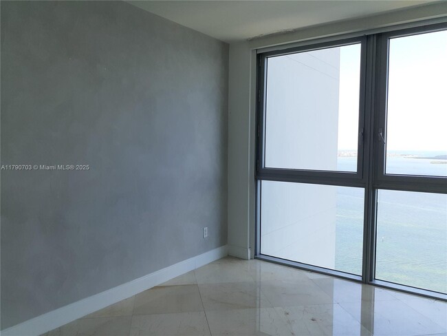 Building Photo - 1331 Brickell Bay Dr