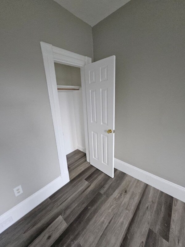 Building Photo - 123 Walnut St