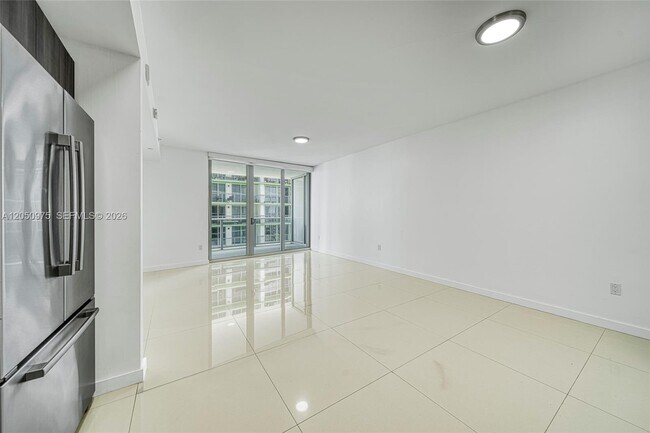 Building Photo - 488 NE 18th St