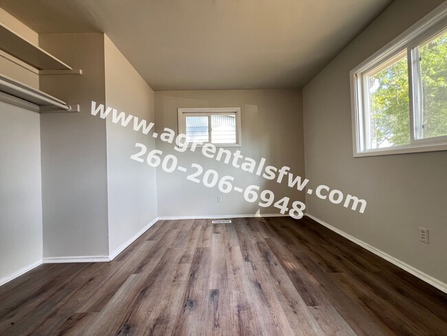 Building Photo - 3 Bedroom - Section 8 OK!