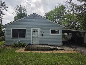Building Photo - 2433 Century Dr