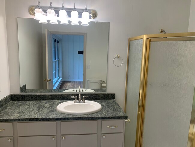 Building Photo - 719 Dodd Dr