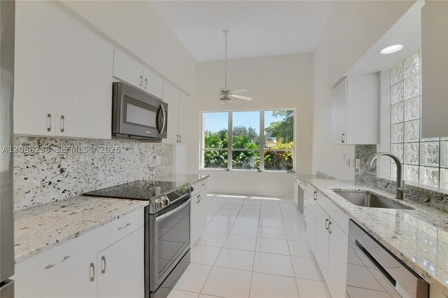 Building Photo - 11622 Creekside Dr