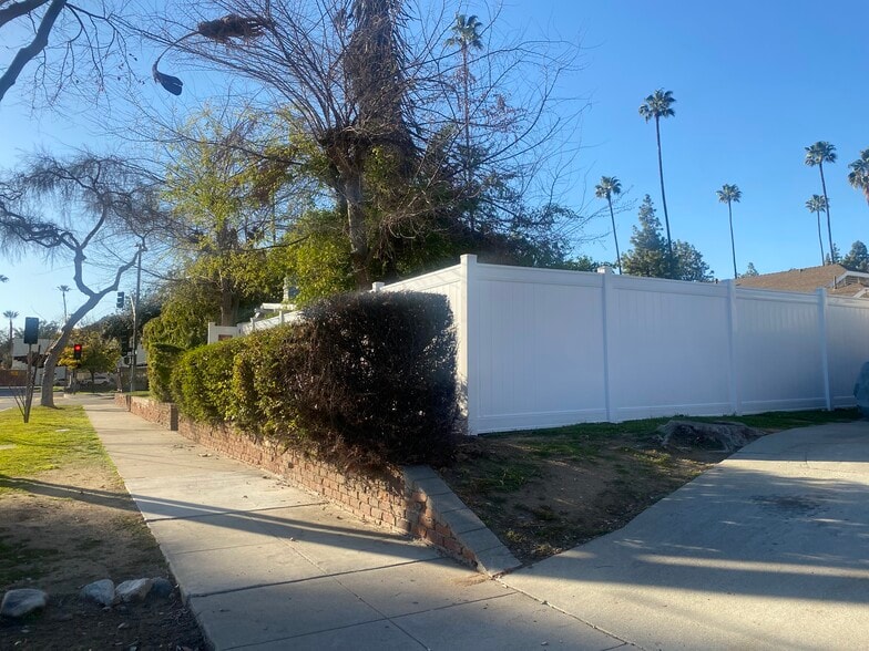 Building Photo - 1826 Lincoln Ave