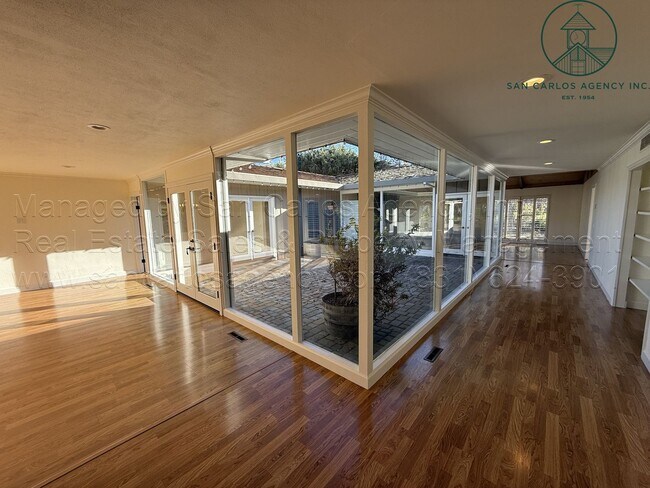 Building Photo - 7042 Valley Greens Cir