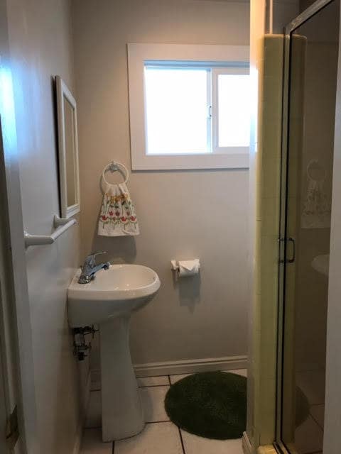 Building Photo - Lovely home located on a quiet street in N...