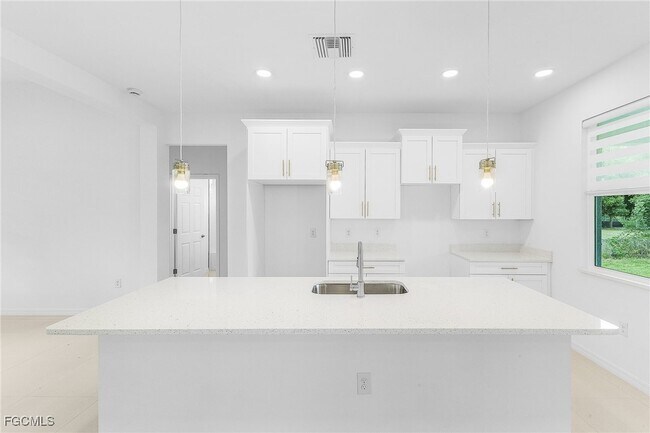 Building Photo - 1606 Euclid Ave