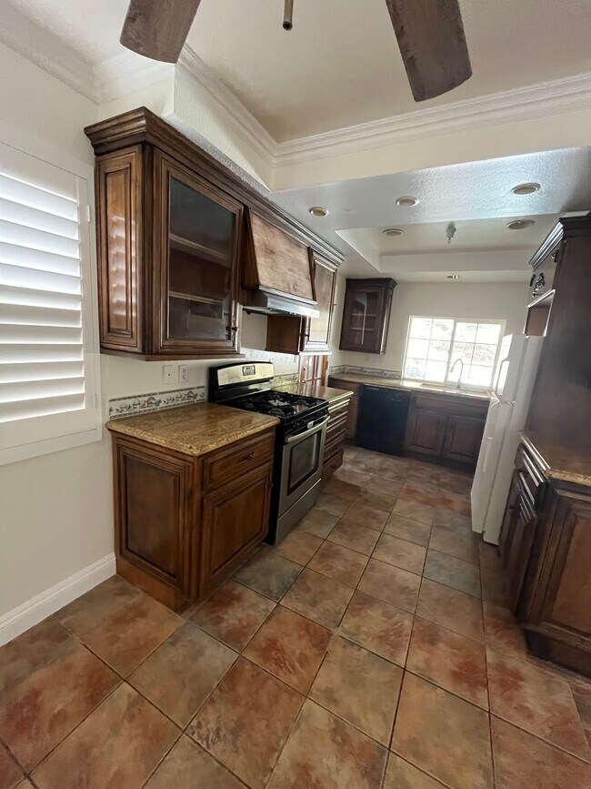 Building Photo - 12727 Shenley St