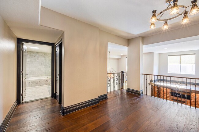 Building Photo - Manhattan Condo Penthouse