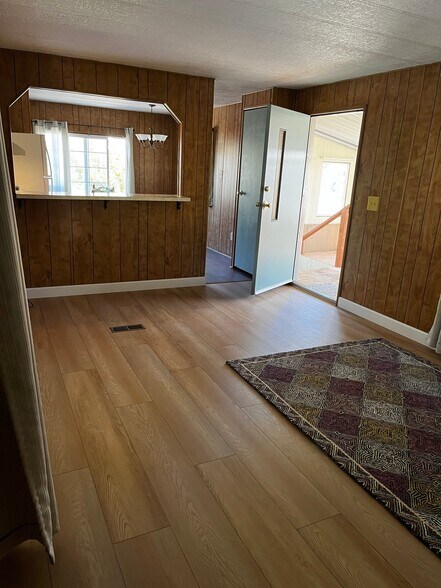 Building Photo - 1086 Eagle Nest Rd