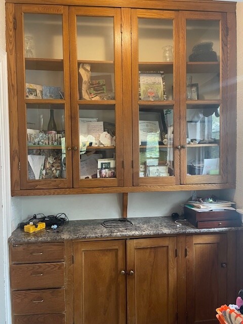 Built in china cabinet - 120 Edgerton St