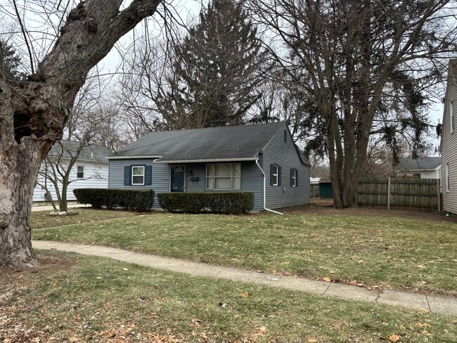 Building Photo - 313 E North St