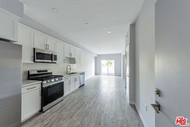 Building Photo - 5506 Thornburn St
