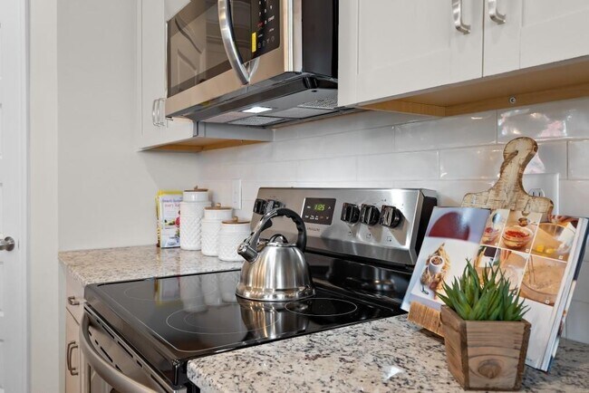 Building Photo - 295 Cranston Dr