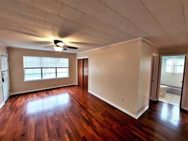 Building Photo - 903 Wright St