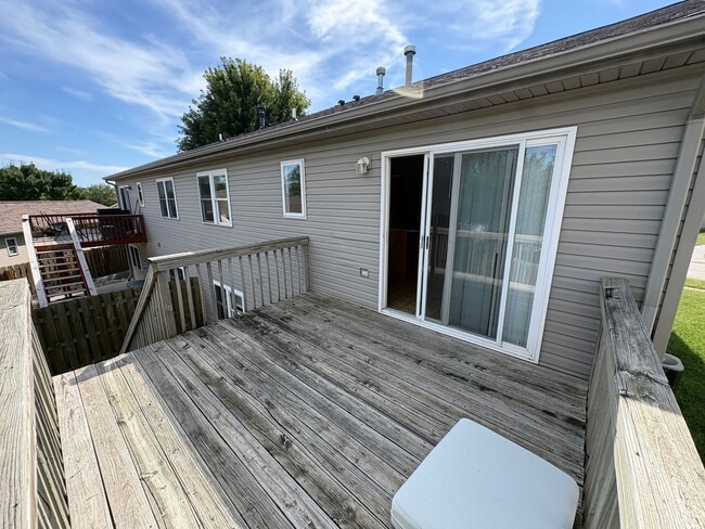Building Photo - 6834 Whitewater Ln