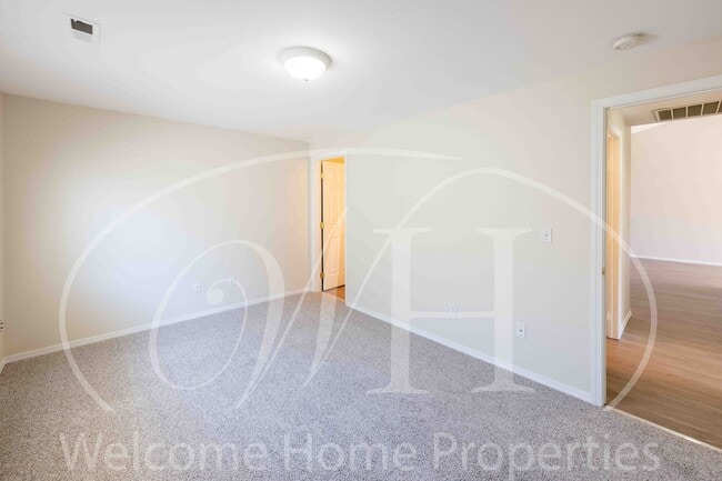 Building Photo - Newer 2 bed/2bath Home in Quiet Neighborhood