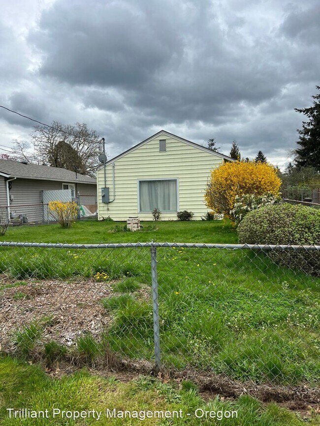 Building Photo - 2 br, 1 bath House - 9268 SE Mill St