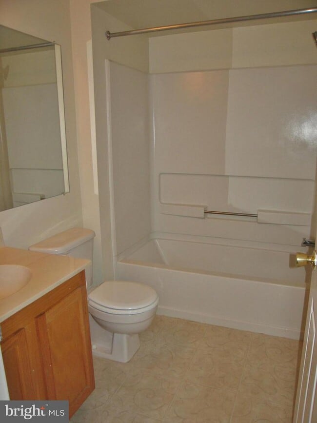Building Photo - 5704 Shadwell Ct