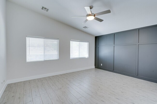 Building Photo - SINGLE STORY 4 BEDROOM IN GATED COMMUNITY