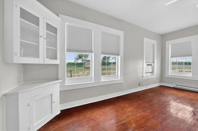 Building Photo - 3021 Co Rd 467