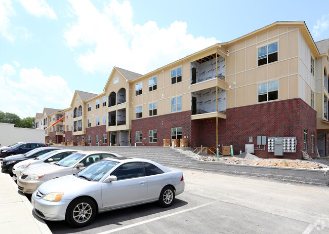 Building Photo - The Park at Melrose Heights