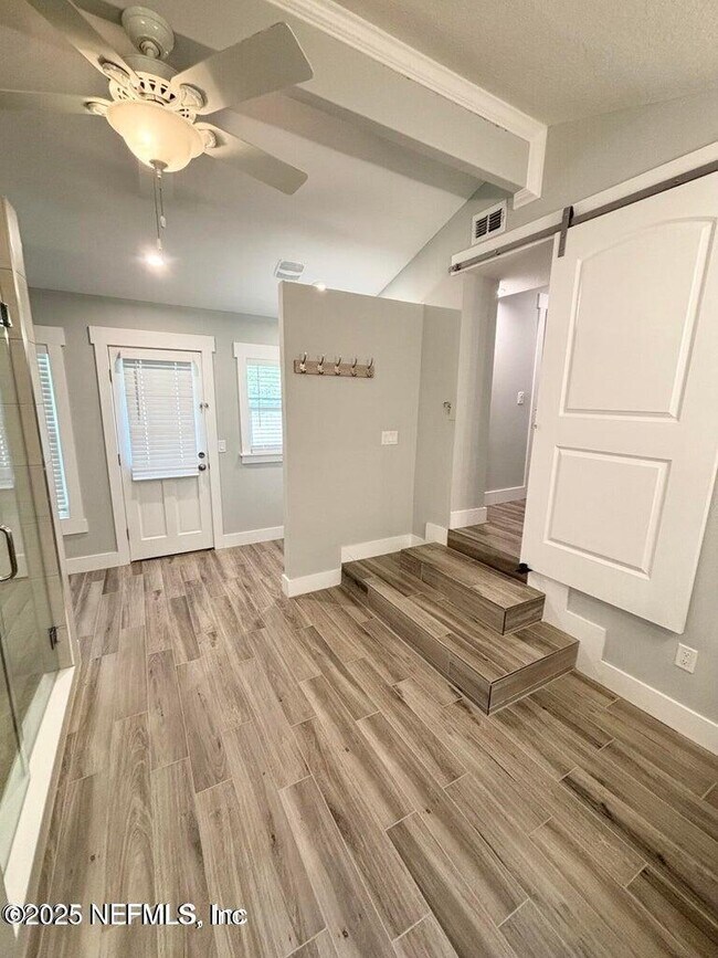 Building Photo - 5609 Hyde Park Cir