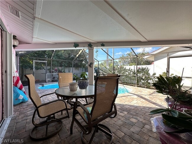 Building Photo - 1315 Naples Lake Dr