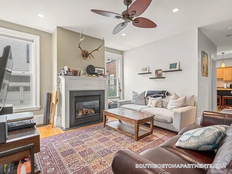 Building Photo - 271 K St