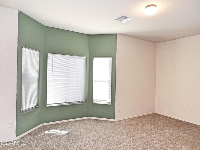 Building Photo - 4246 Kings Canyon Way