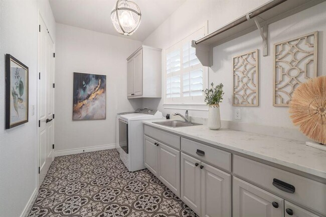 Building Photo - 308 Aldea Cove
