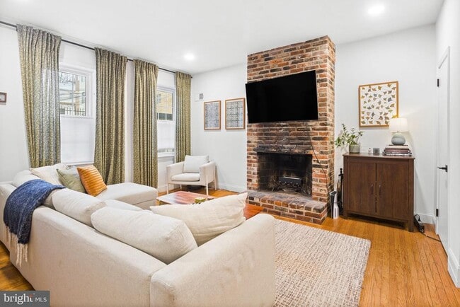 Building Photo - 1704 Naudain St