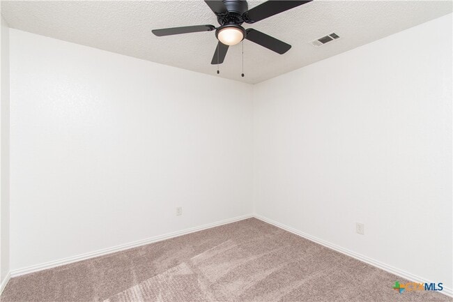 Building Photo - 2104 Corona Dr